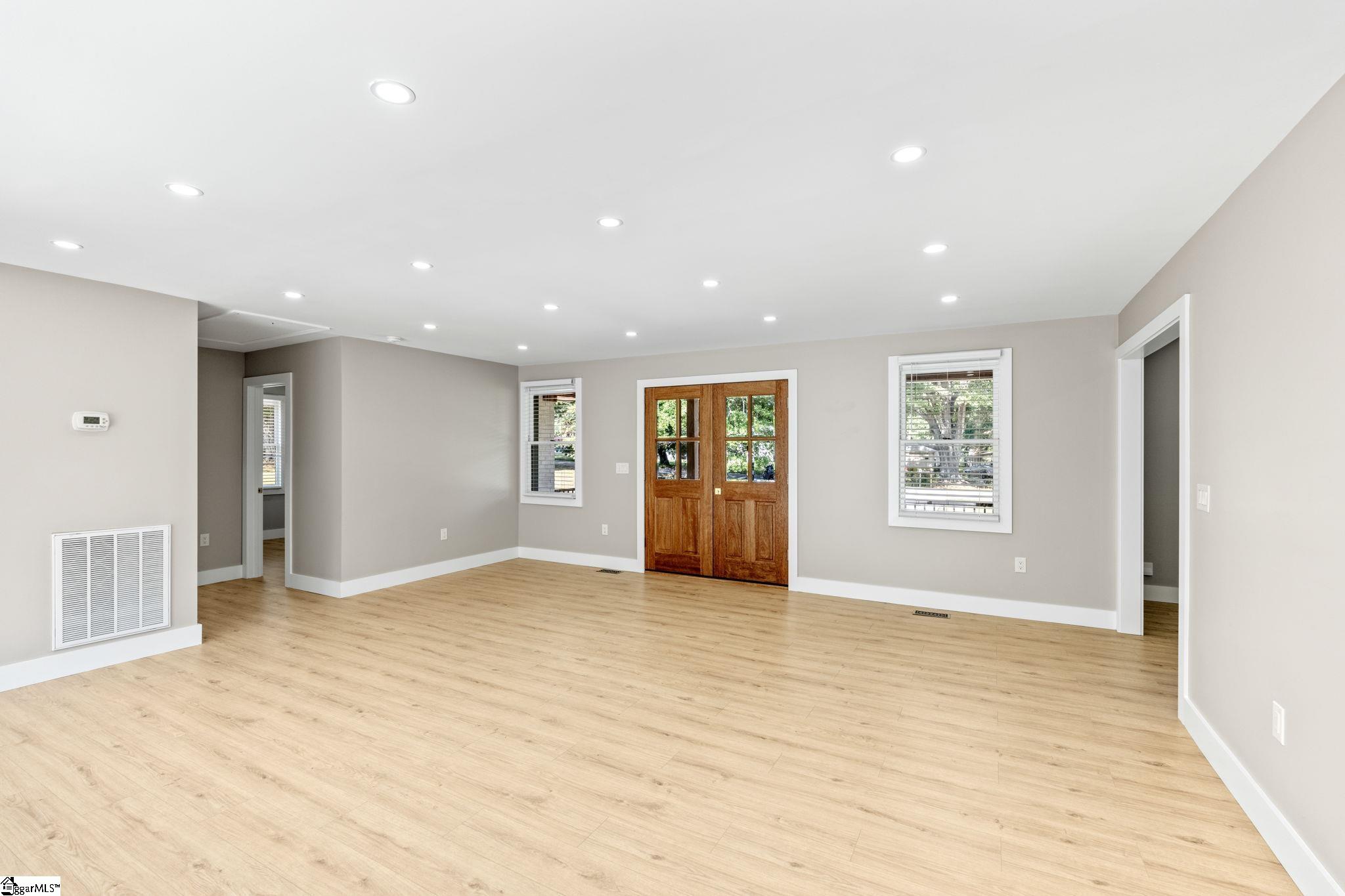 204 State Rd S-23-293 Fountain Inn, SC 29644 - Photo 10 of 36 Gallery Image 10