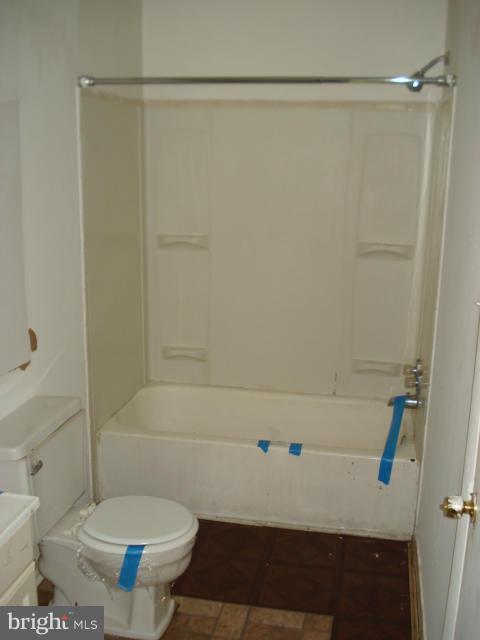 810 Windstream Way, Unit B Edgewood, MD 21040 - Photo 11 of 23 Bath