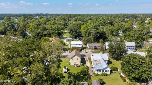 $405,000 | 506 Broad Street, Oriental, NC 28571