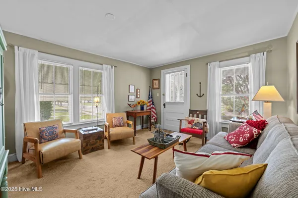 $405,000 | 506 Broad Street, Oriental, NC 28571