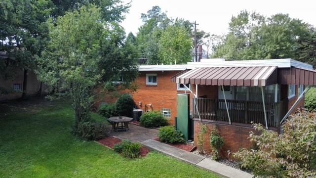 220 McGregor Drive Verona, PA 15147 - Photo 5 of 25 a view of a house with backyard and garden