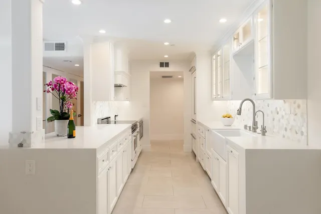 $5,800 | 226 West Edith Avenue, Unit 15, Los Altos, CA 94022