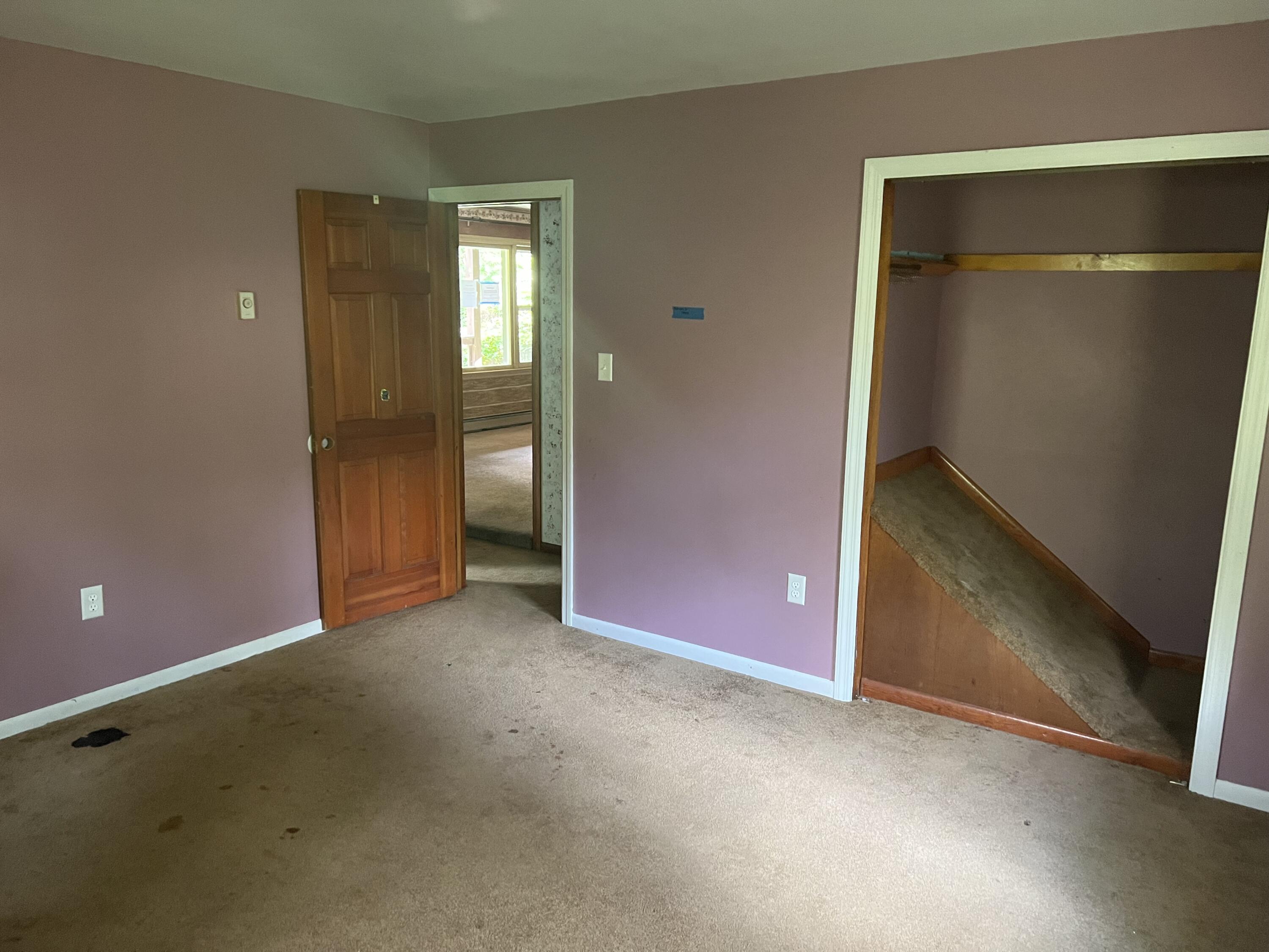 1110 Brookhaven Drive Covington, VA 24426 - Photo 9 of 11 an empty room with closet and mirror