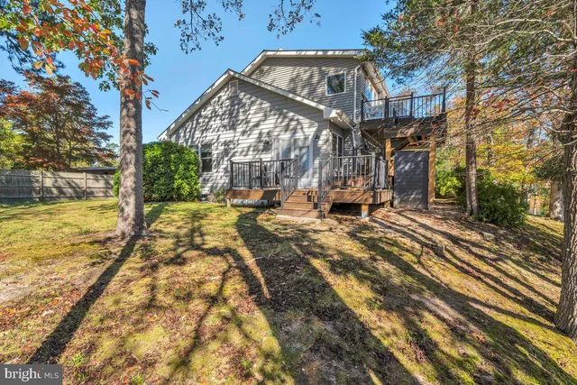 a view of a lake with houses