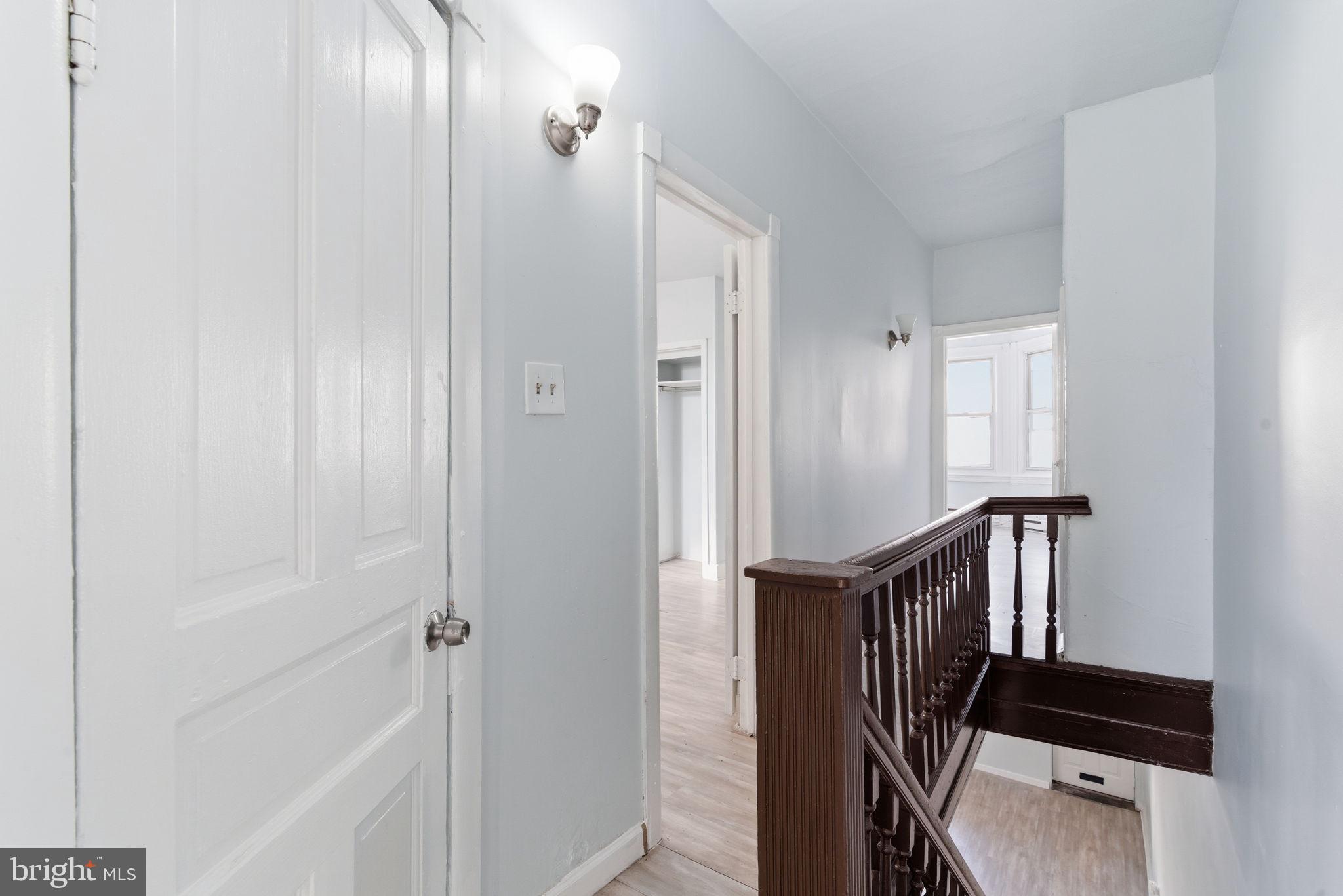 862 East Cornwall Street Philadelphia, PA 19134 - Photo 11 of 16 Bright and airy hallway invites warmth.