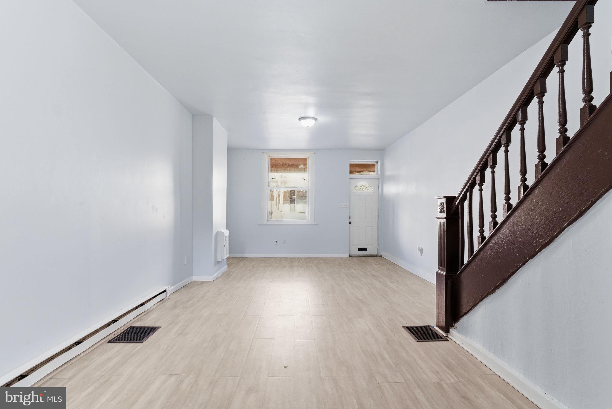 862 East Cornwall Street Philadelphia, PA 19134 - Photo 4 of 16 Spacious entryway with natural light.