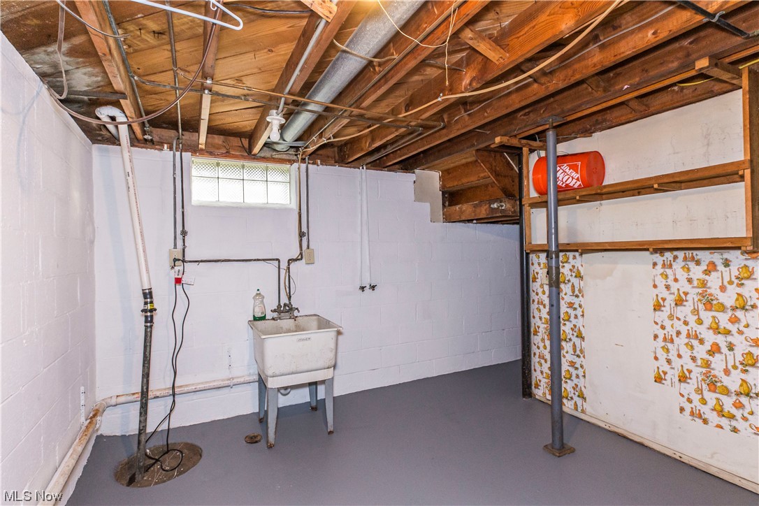 19655 Drake Road Strongsville, OH 44149 - Photo 24 of 32 Gallery Image 24