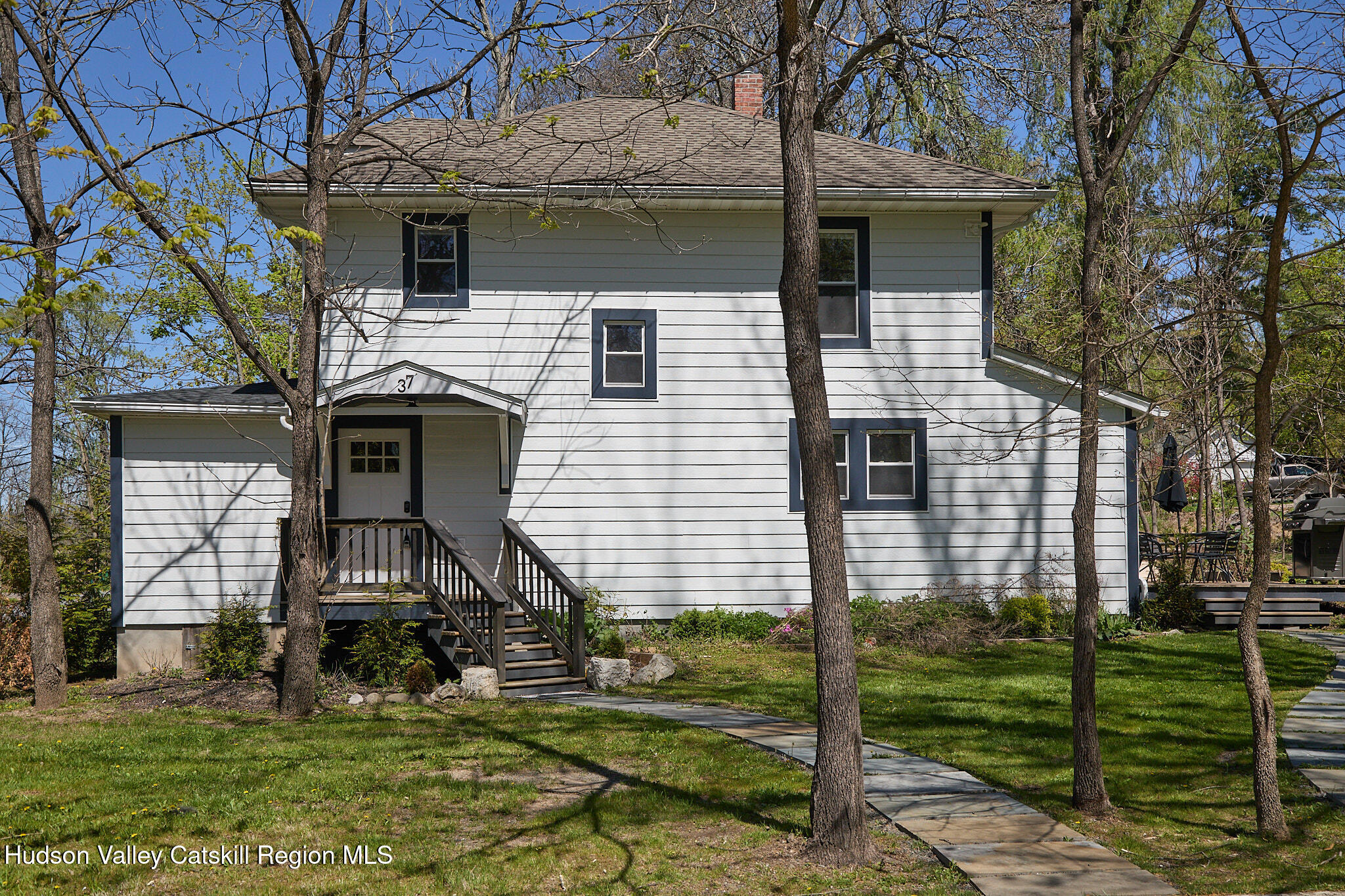 37 Towpath Road Accord, NY 12404 - Photo 3 of 45 GenEricHouseExt 16