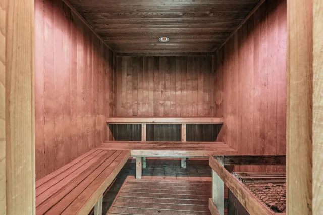 $109,900 | 78 10th Street East, Unit 2807, St. Paul, MN 55101