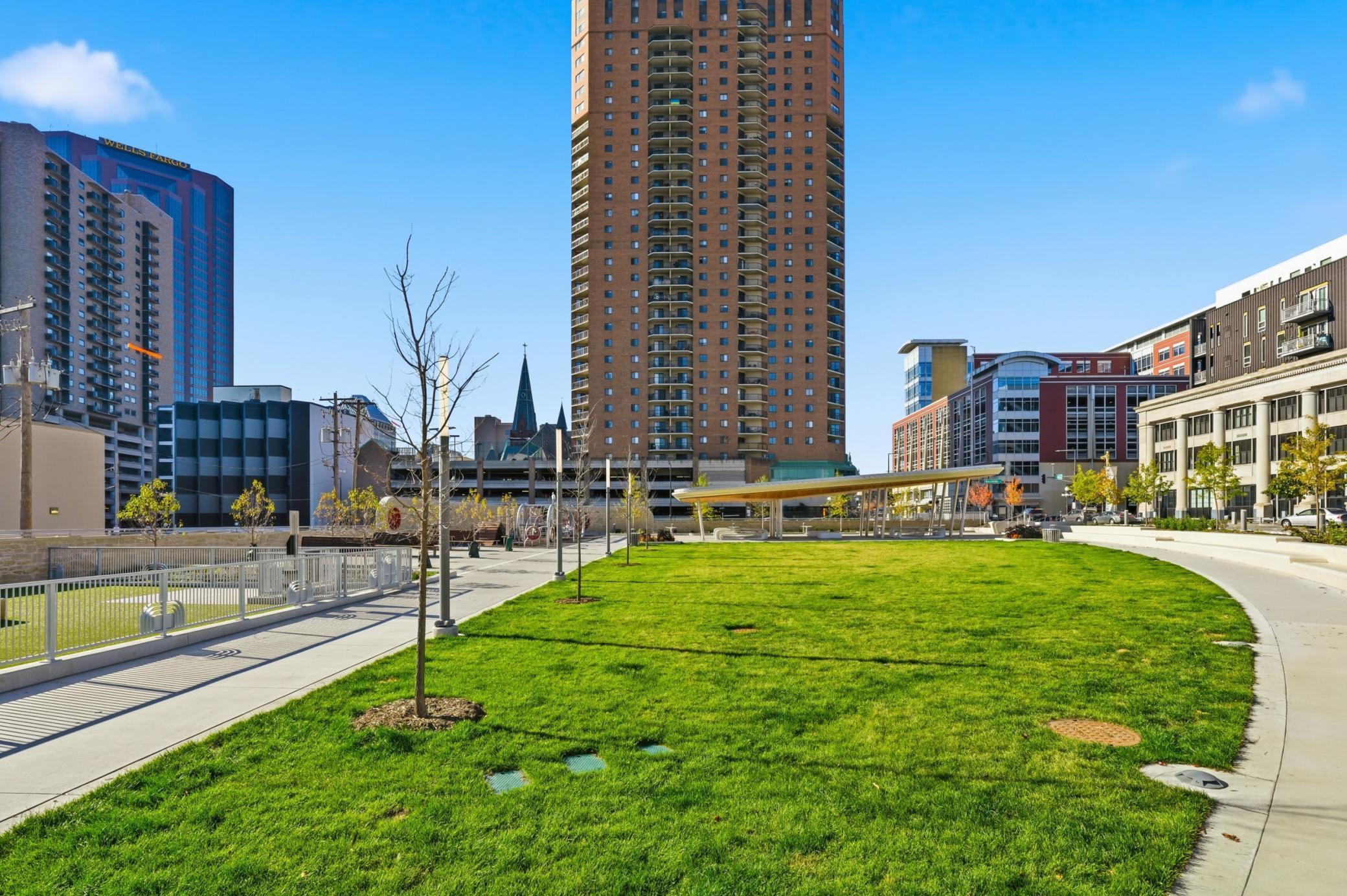 78 10th Street East, Unit 2807 St. Paul, MN 55101 - Photo 34 of 36