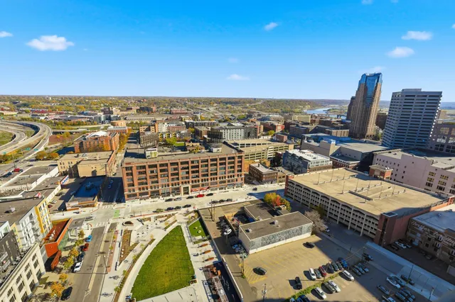 $109,900 | 78 10th Street East, Unit 2807, St. Paul, MN 55101