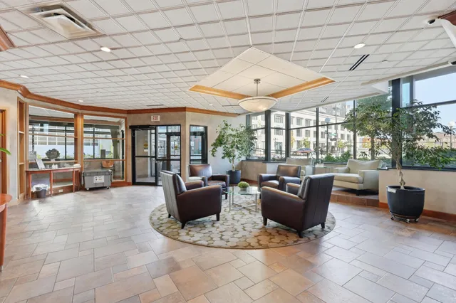 $109,900 | 78 10th Street East, Unit 2807, St. Paul, MN 55101