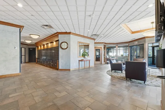 $109,900 | 78 10th Street East, Unit 2807, St. Paul, MN 55101