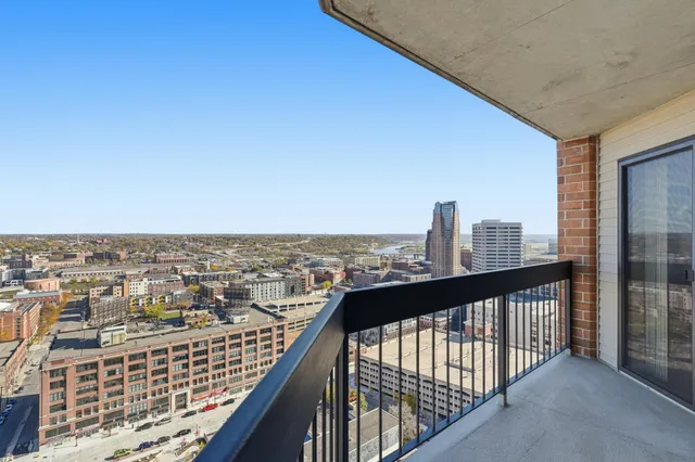 $109,900 | 78 10th Street East, Unit 2807, St. Paul, MN 55101