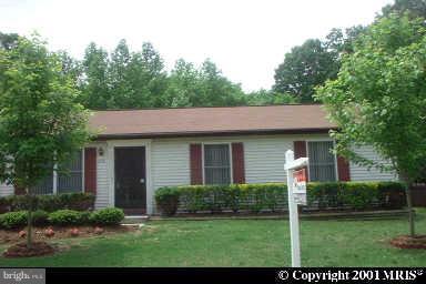 293 Whitaker Road Pasadena, MD 21122 - Photo 1 of 8 Exterior (Main)