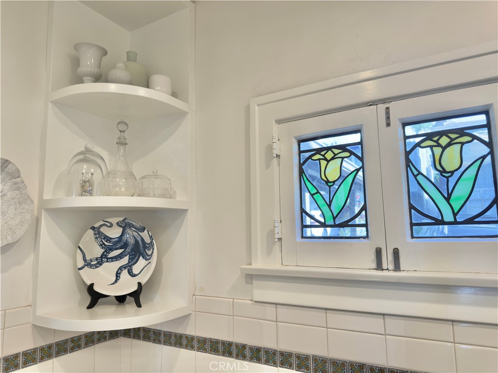 162 Sunset Terrace Laguna Beach, CA 92651 - Photo 11 of 38 Kitchen stained glass