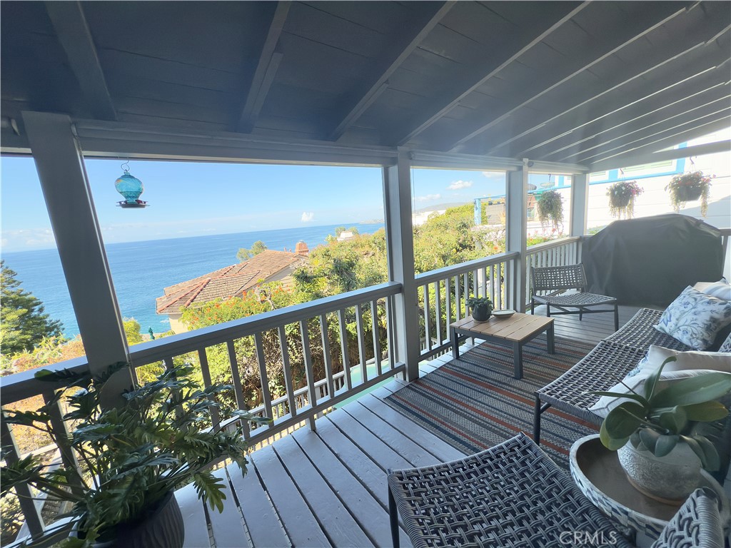 162 Sunset Terrace Laguna Beach, CA 92651 - Photo 21 of 38 Upper level deck with gas barbeque