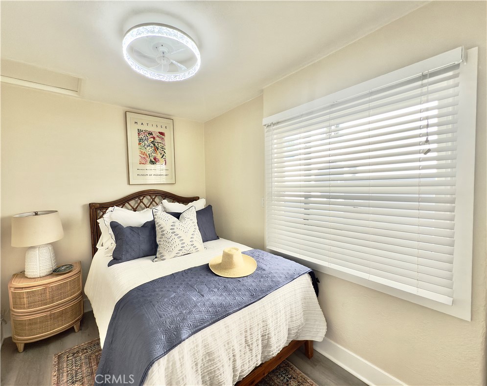 162 Sunset Terrace Laguna Beach, CA 92651 - Photo 30 of 38 Queen bedroom main floor