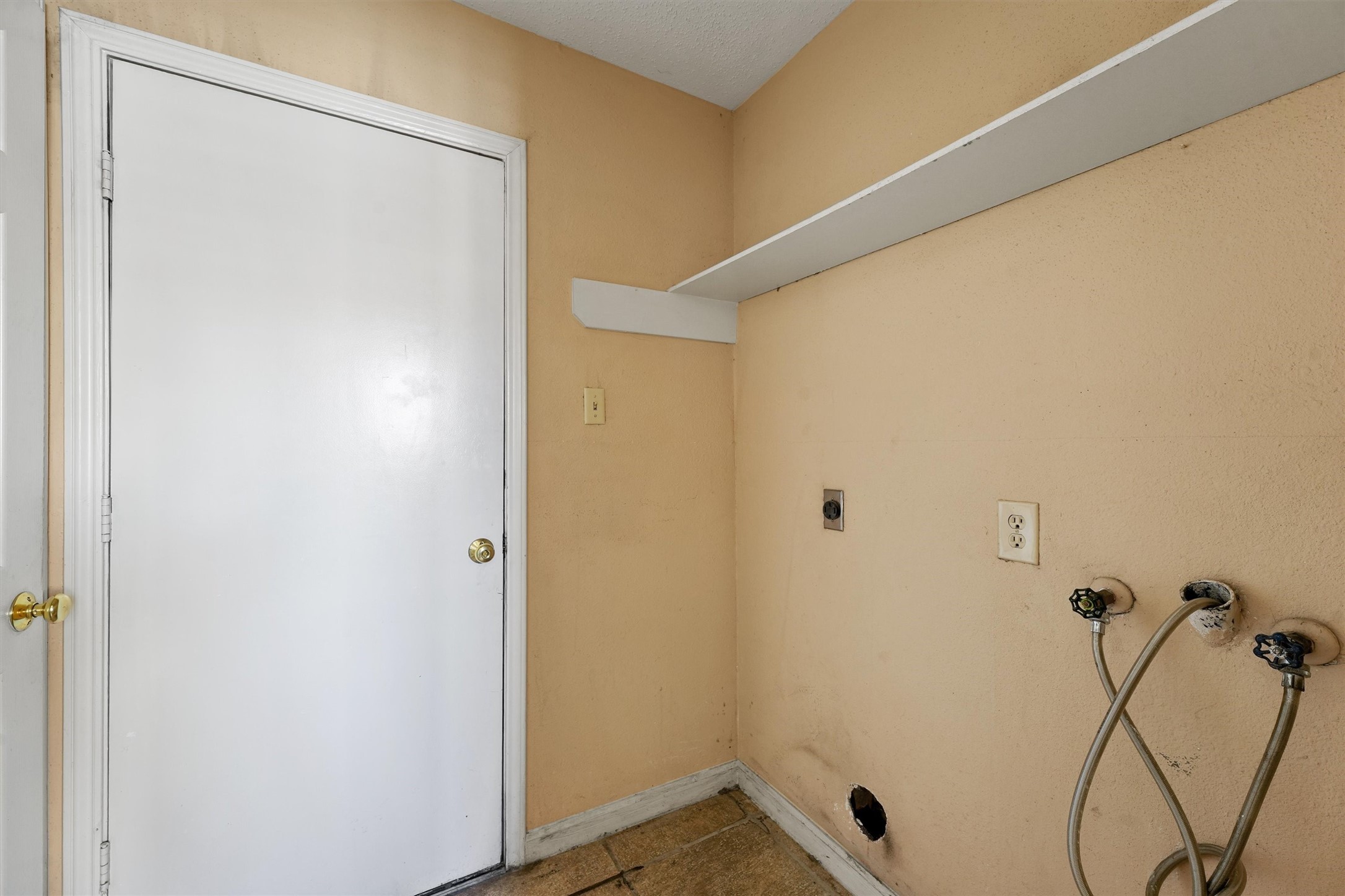 11211 Early Spring Circle Houston, TX 77064 - Photo 15 of 31 a bathroom with a shower