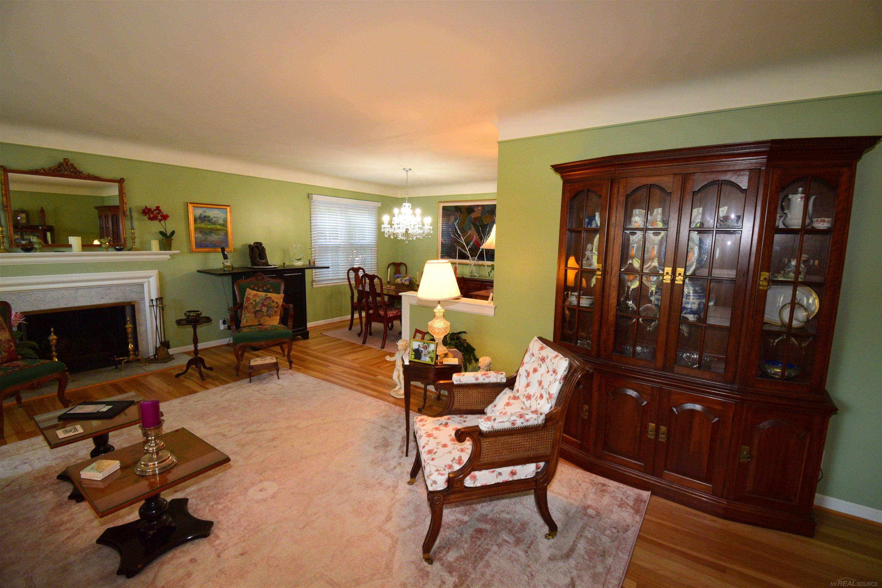 855 Harcourt Road Grosse Pointe Park, MI 48230 - Photo 2 of 68