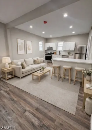 $2,800 | 443 Fulton Street, Unit 1, Elizabeth Port, NJ 07206