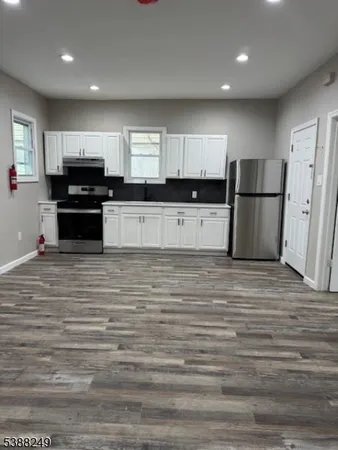 $2,800 | 443 Fulton Street, Unit 1, Elizabeth Port, NJ 07206