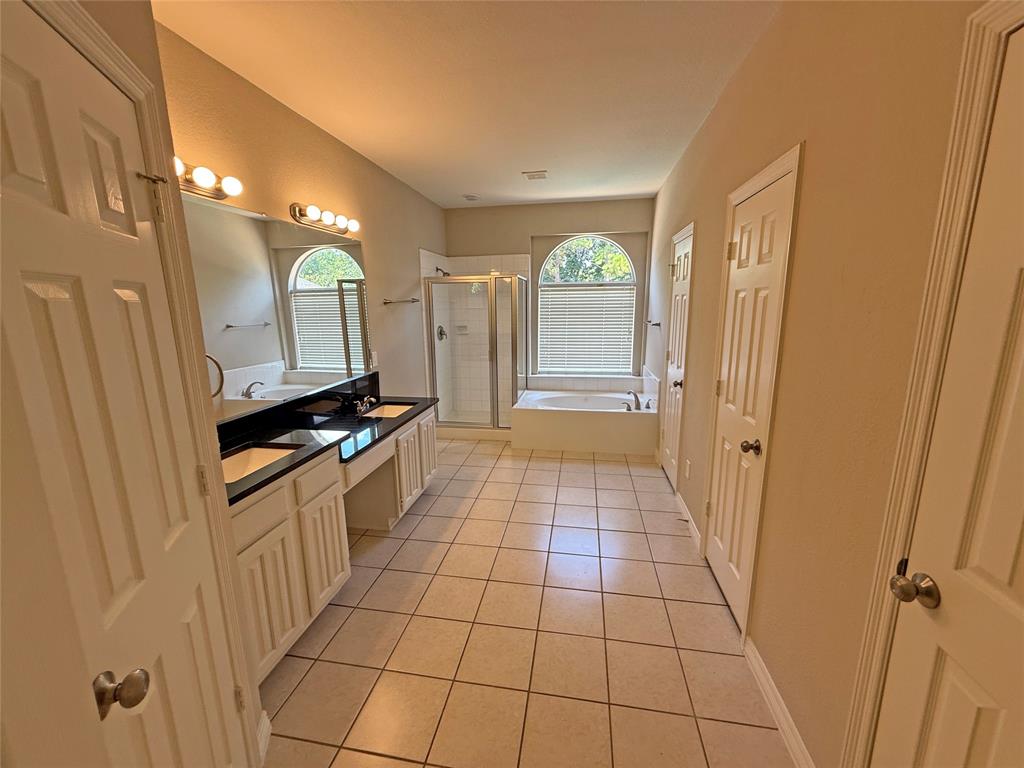 1929 Fall Creek Trail Keller, TX 76248 - Photo 12 of 34