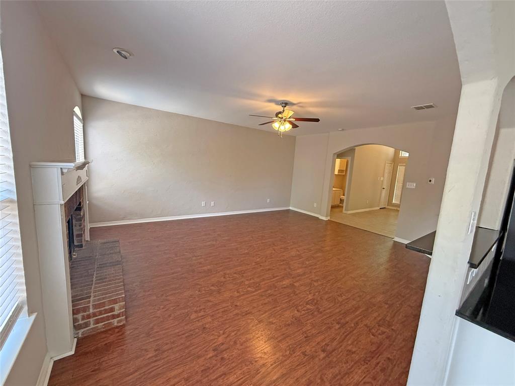 1929 Fall Creek Trail Keller, TX 76248 - Photo 4 of 34