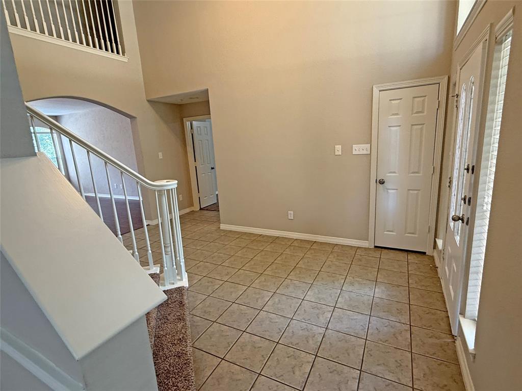 1929 Fall Creek Trail Keller, TX 76248 - Photo 5 of 34