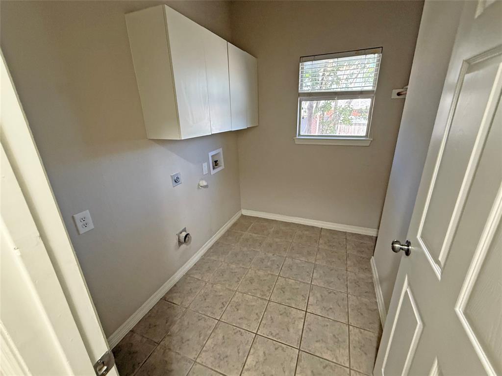 1929 Fall Creek Trail Keller, TX 76248 - Photo 9 of 34