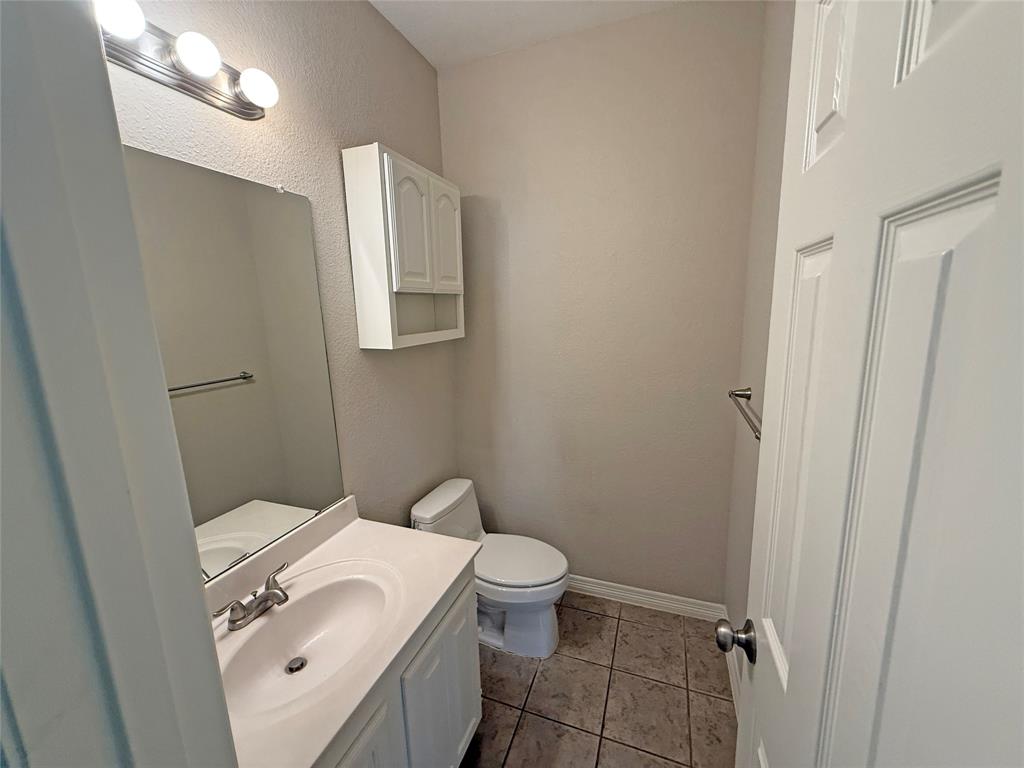 1929 Fall Creek Trail Keller, TX 76248 - Photo 10 of 34 half bath