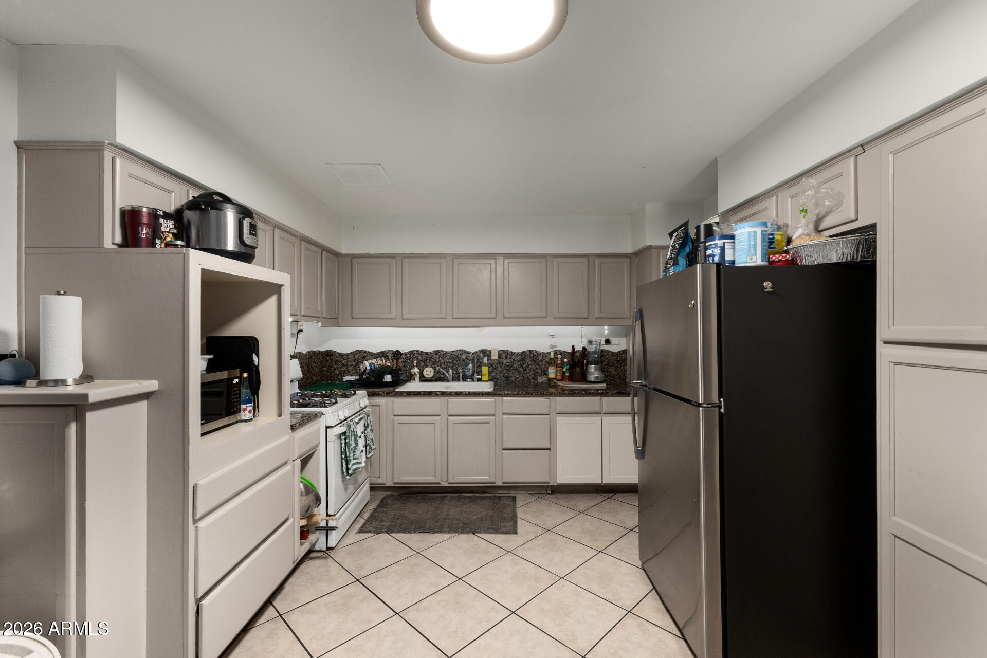 6952 West Wolf Street Phoenix, AZ 85033 - Photo 10 of 25 12 Wolf