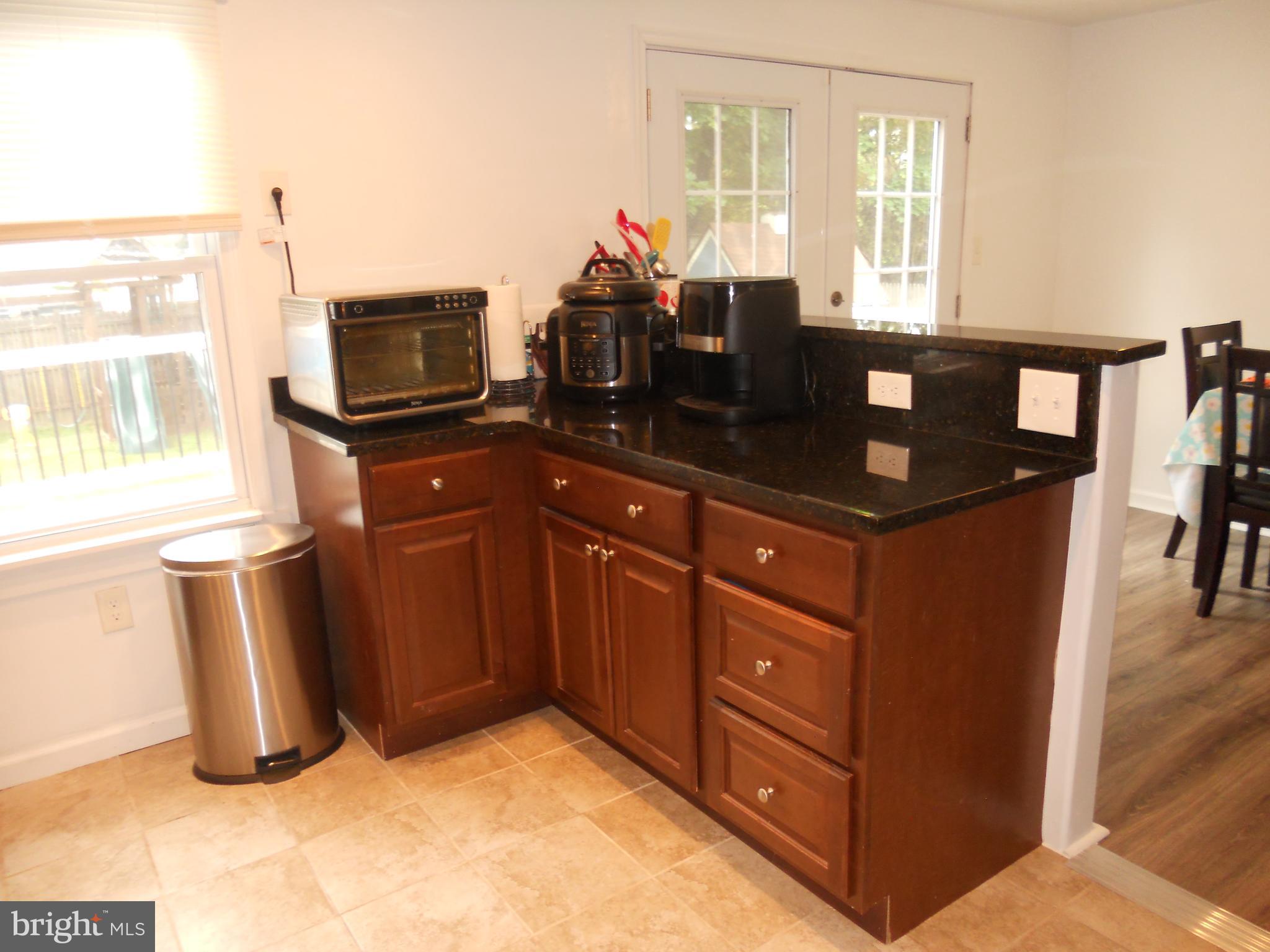 1534 Perryman Road Aberdeen, MD 21001 - Photo 26 of 46 Kitchen Peninsula