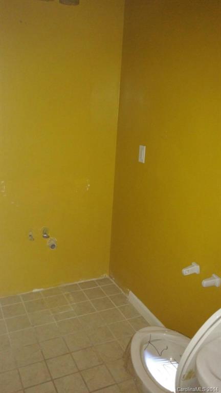 934 State Rd S-28-818 Elgin, SC 29045 - Photo 11 of 15 a view of a bathroom