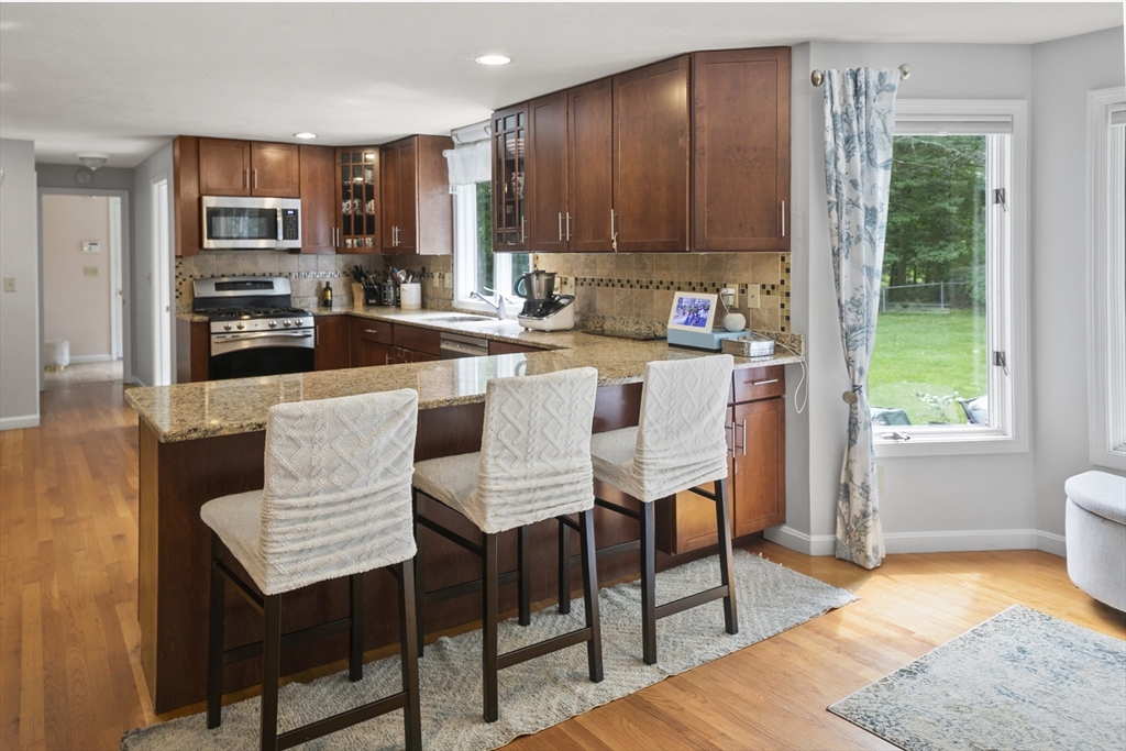 15 Juniper Road Sharon, MA 02067 - Photo 4 of 42