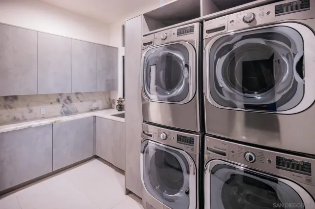 $7,650,000 | 3240 Piragua Street, Carlsbad, CA 92009