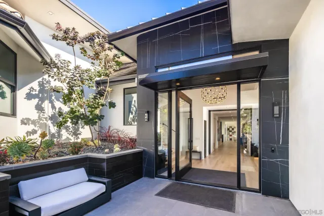$7,650,000 | 3240 Piragua Street, Carlsbad, CA 92009