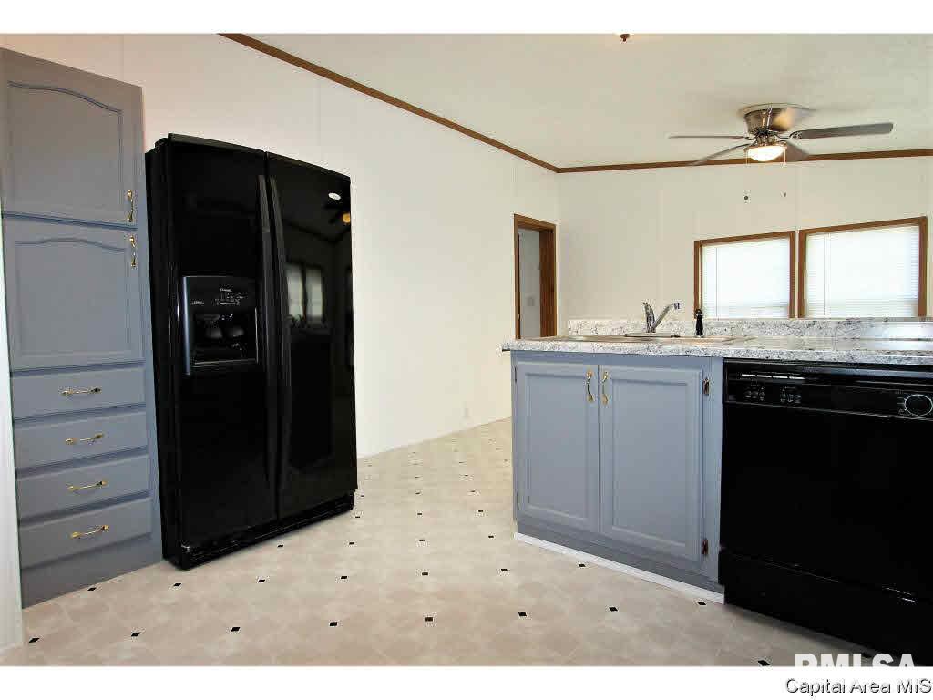 3725 North Peoria Road, Unit 58 Springfield, IL 62702 - Photo 4 of 16