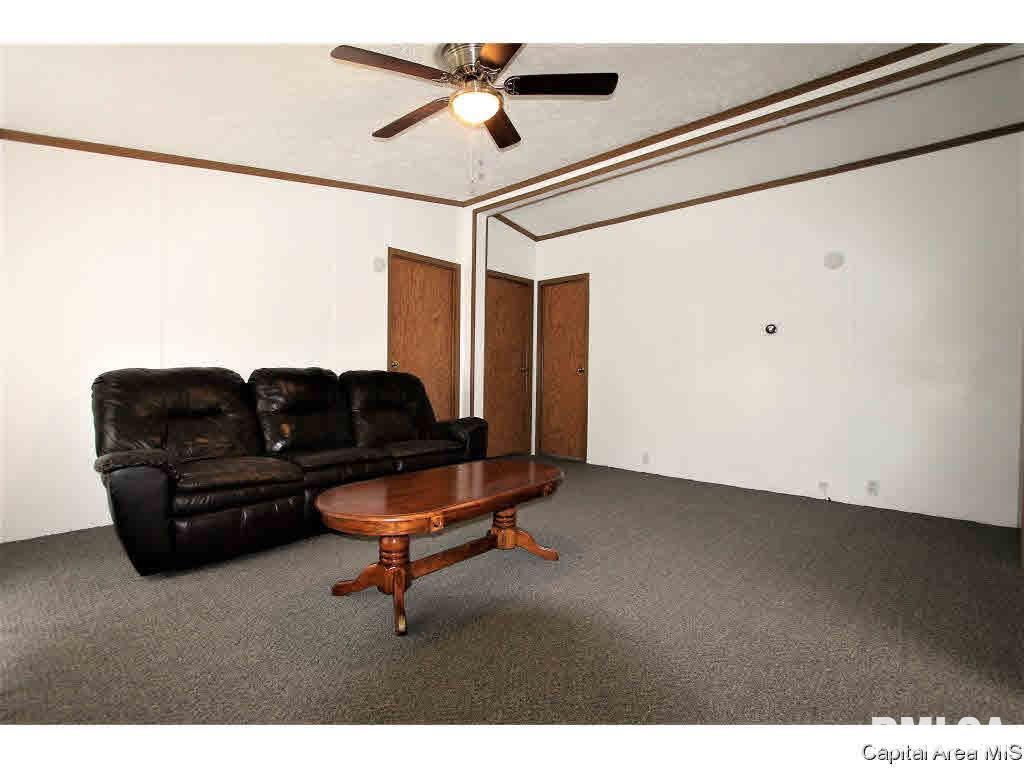 3725 North Peoria Road, Unit 58 Springfield, IL 62702 - Photo 8 of 16