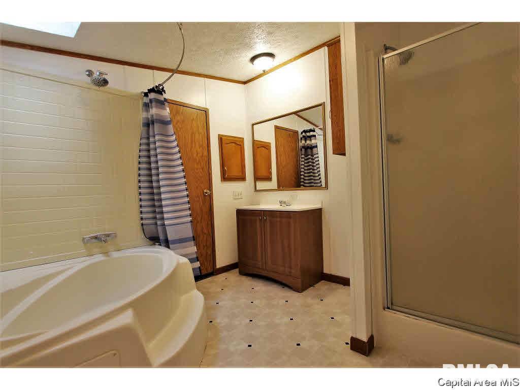 3725 North Peoria Road, Unit 58 Springfield, IL 62702 - Photo 10 of 16