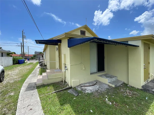 a bathroom with a sink and toilet