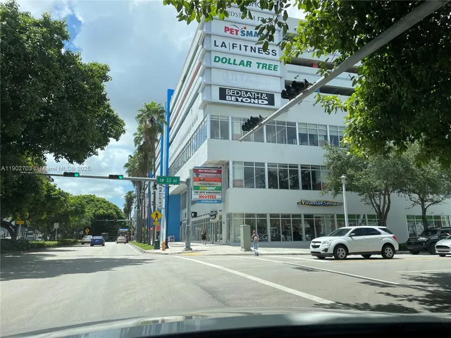 $1,700 | 3157 Southwest 17th Street, Unit B, Miami, FL 33145