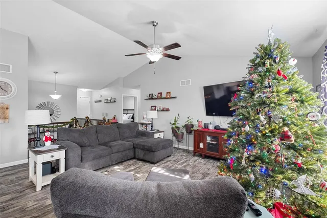 $323,000 | 820 Nottingham Avenue, Waterloo, IL 62298