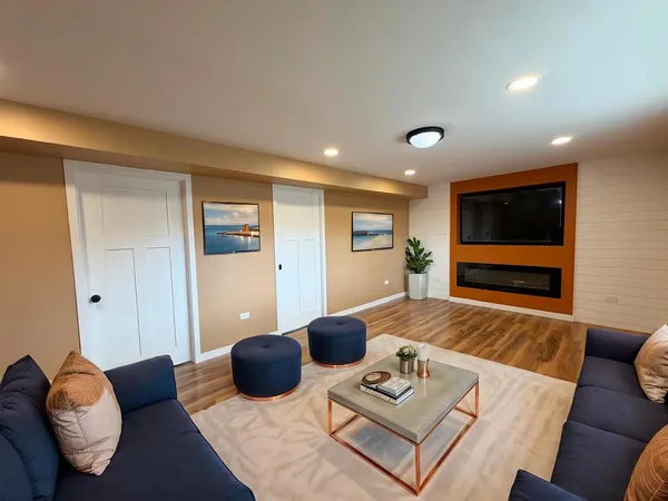 $319,900 | 1817 218th Place, Sauk Village, IL 60411