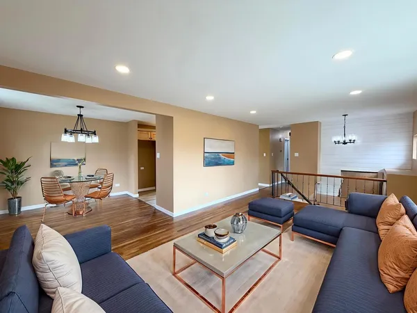 $319,900 | 1817 218th Place, Sauk Village, IL 60411