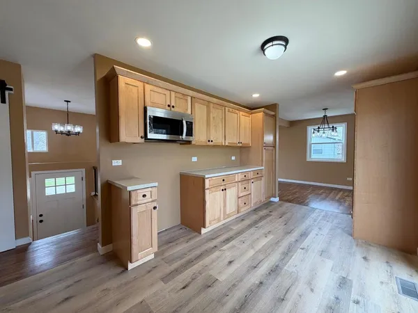 $319,900 | 1817 218th Place, Sauk Village, IL 60411