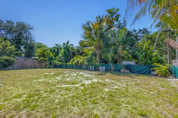 $689,900 | 8888 Southeast Colony Street, Hobe Sound, FL 33455