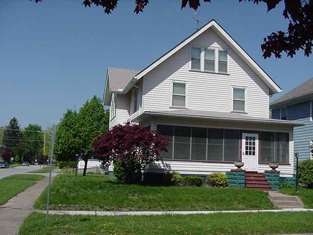 2041 15th Street Moline, IL 61265 - Photo 1 of 5 Gallery Image 1