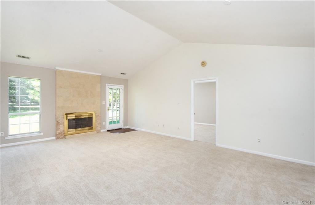 8400 Golf Ridge Drive Charlotte, NC 28277 - Photo 10 of 23