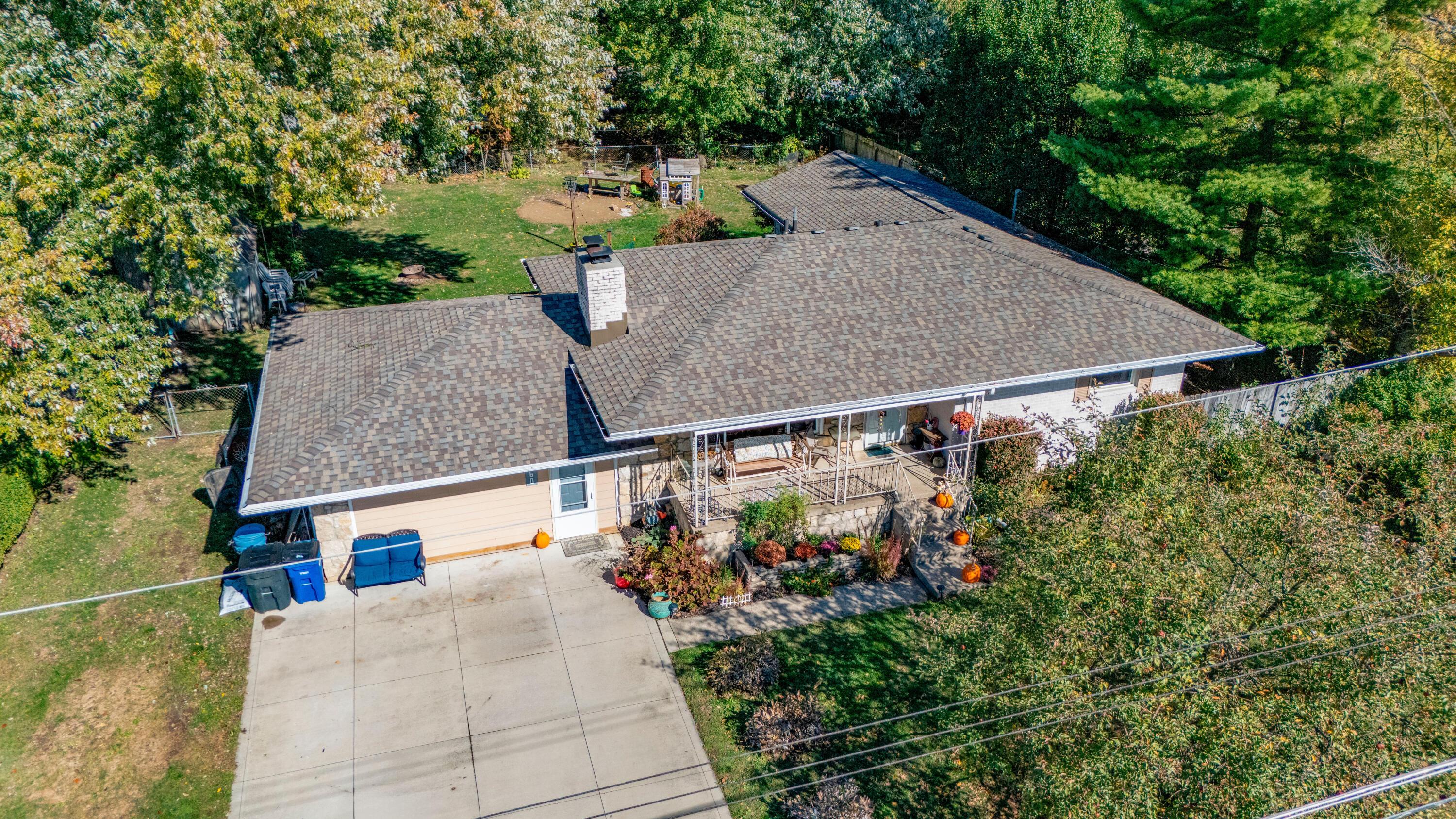 160 Moss Road Westerville, OH 43082 - Photo 5 of 39 Drone Front Yard 2